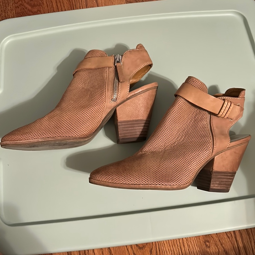 Dolce Vita Booties